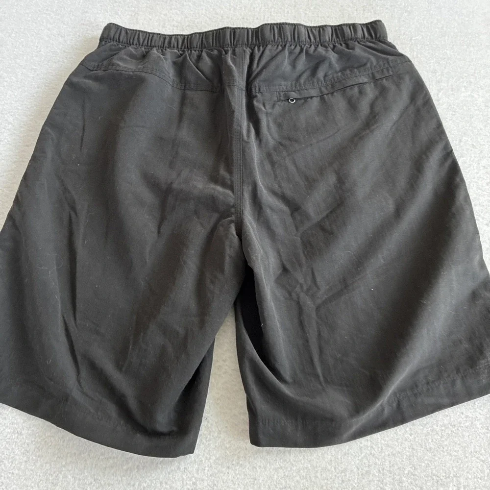 The North Face Mens Class V Belted Trunks Black Nylon Mesh Lined Medium Hiking